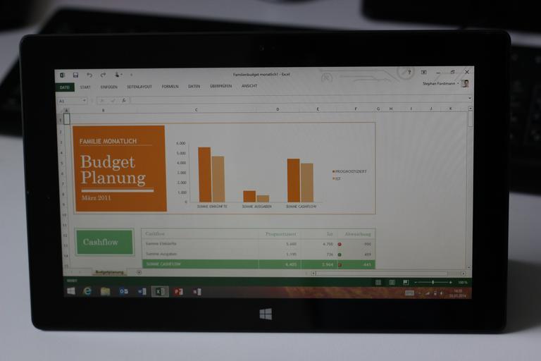 graf na internetu.jpg